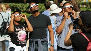 A picture of people viewing the solar eclipse 