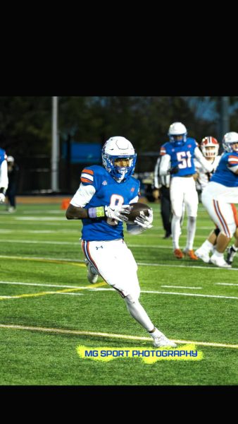 Nazir playing football for the DHS Hatters